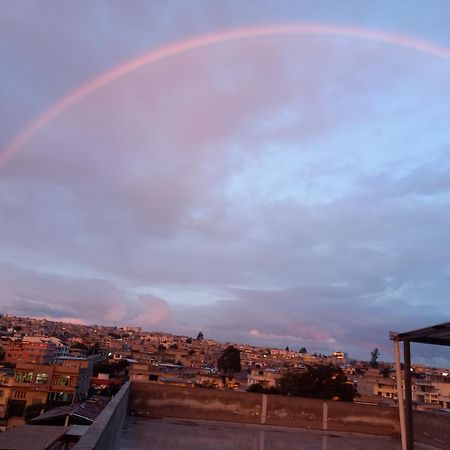 El Vergel Norte Otel Quito Dış mekan fotoğraf