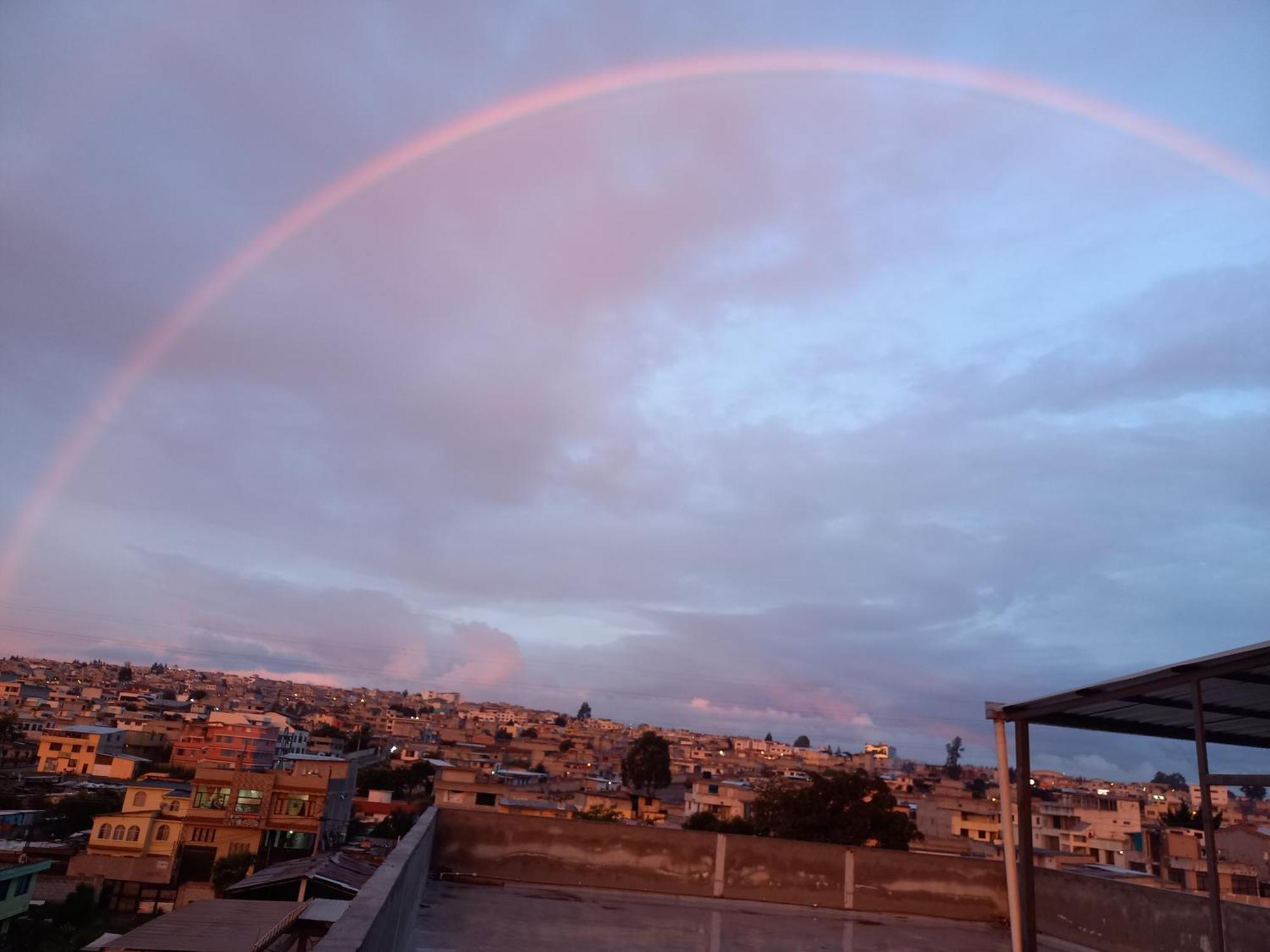 El Vergel Norte Otel Quito Dış mekan fotoğraf